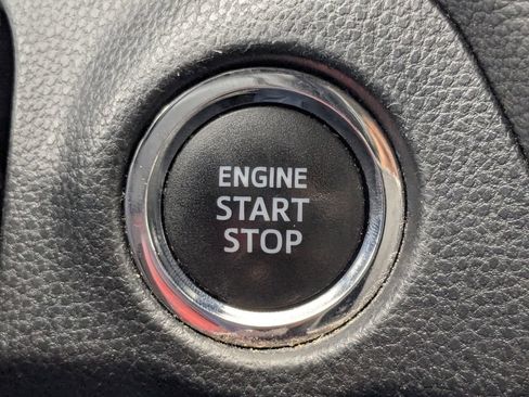 Used 2021 Toyota RAV4 XLE FWD image 33