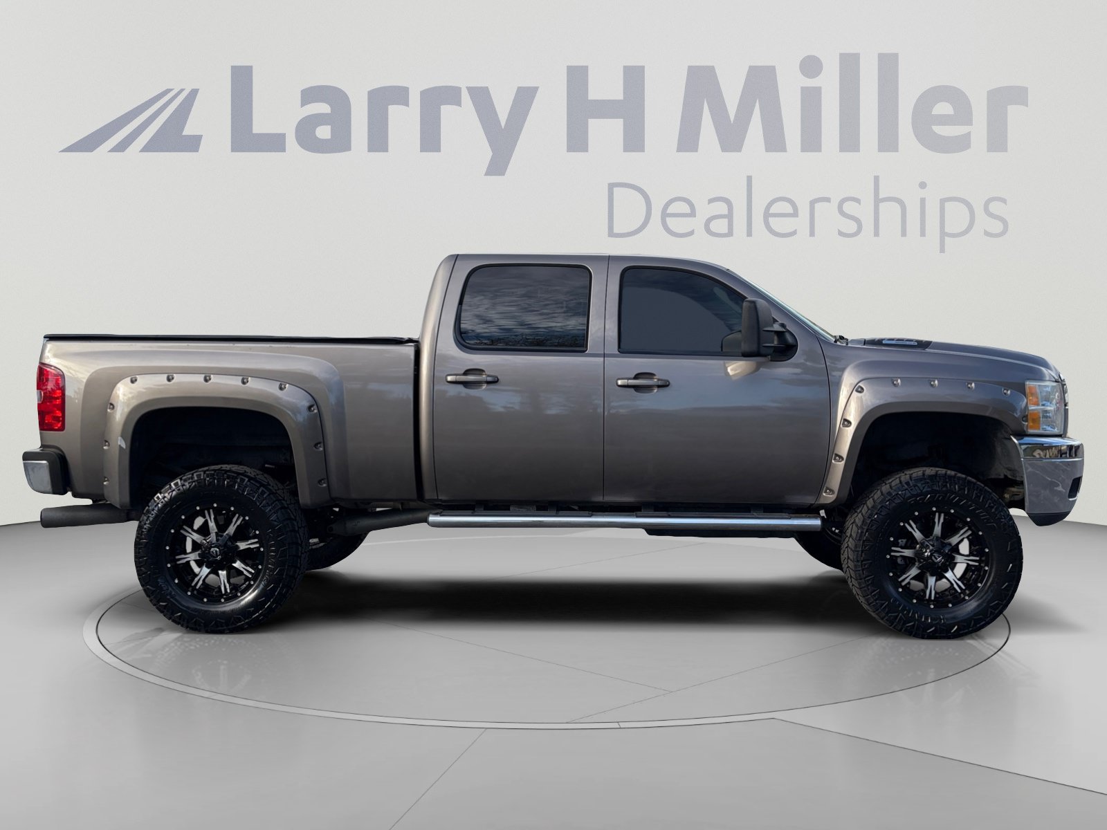 Used 2014 Chevrolet Silverado 3500 LTZ AWD/4WD image 6