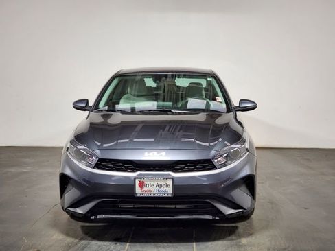 Used 2022 Kia Forte LXS w/ LXS Technology Package image 3