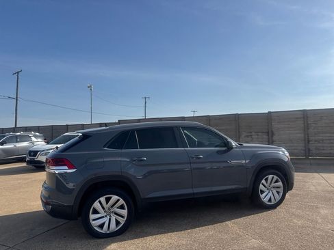 Used 2021 Volkswagen Atlas Cross Sport SE FWD image 22