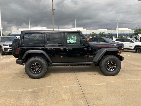 New 2026 Jeep Wrangler Unlimited Rubicon w/ Xtreme 35 Tire Package AWD/4WD image 5