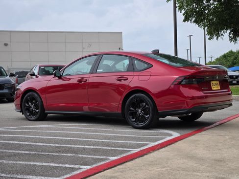 Used 2025 Honda Accord SE image 5