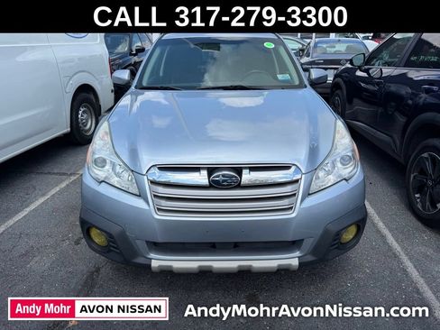 Used 2014 Subaru Outback 3.6R Limited w/ Moonroof Package AWD/4WD image 2