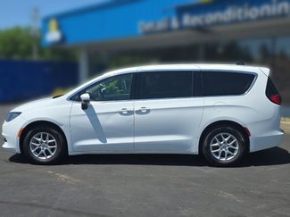 Used 2023 Chrysler Voyager LX FWD video 3