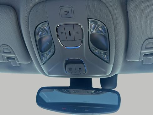 Used 2018 Jeep Compass Limited w/ Safety & Security Group AWD/4WD image 32
