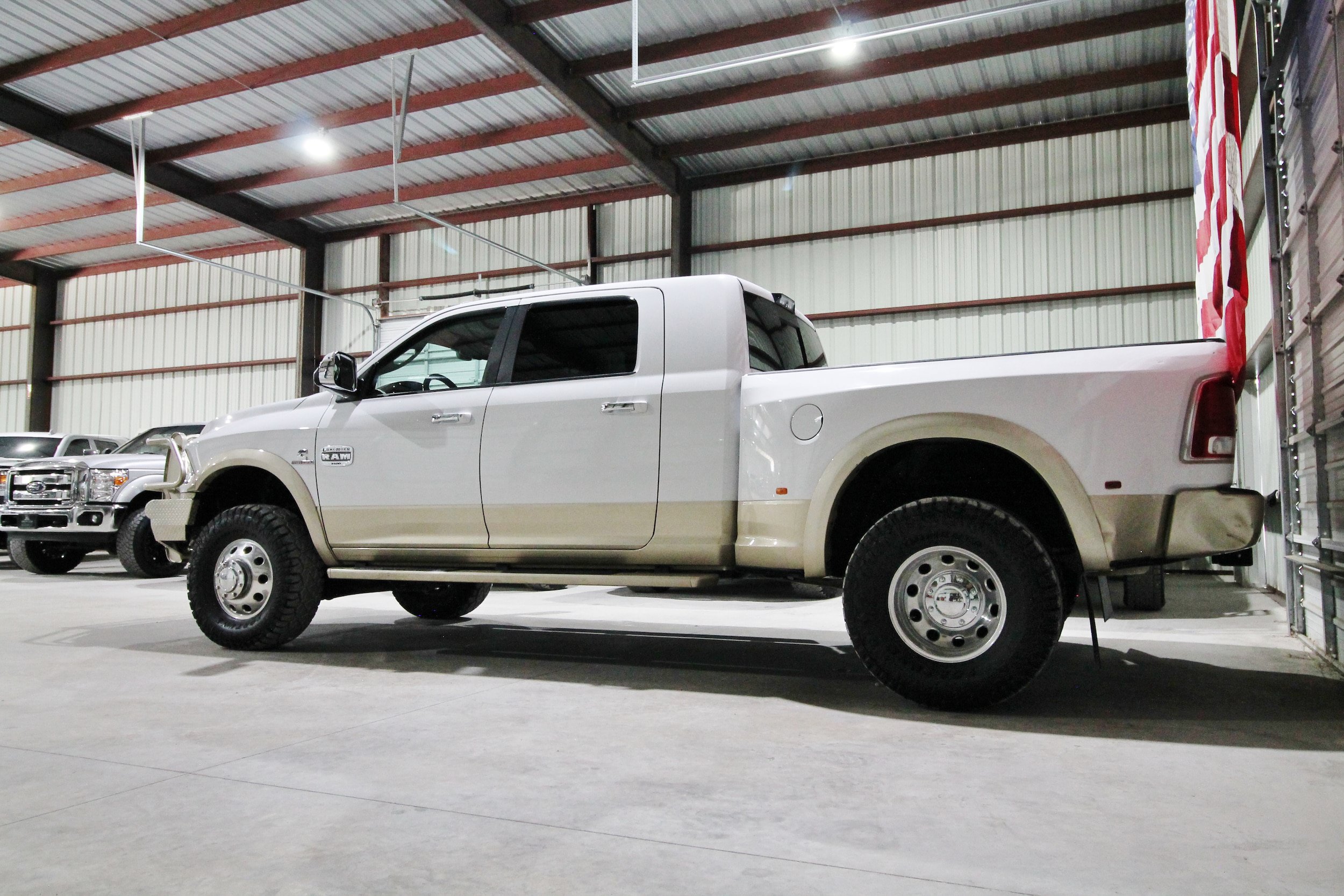 Used 2016 RAM 3500 Laramie Longhorn AWD/4WD image 7
