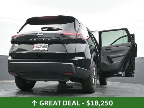 Used 2024 Nissan Rogue S image 94