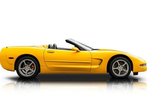 Used 2001 Chevrolet Corvette Convertible w/ Preferred Equipment Group2 image 2