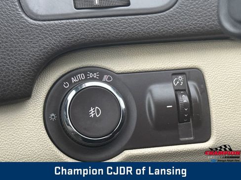 Used 2017 Buick Regal Sport Touring image 32