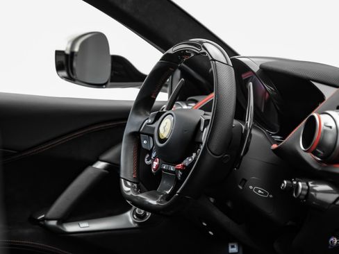 Used 2019 Ferrari 812 Superfast RWD image 67