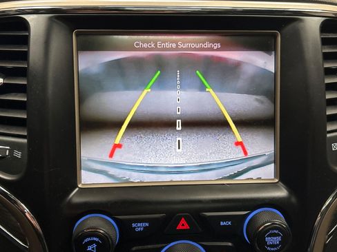 Used 2017 Jeep Grand Cherokee Overland image 18