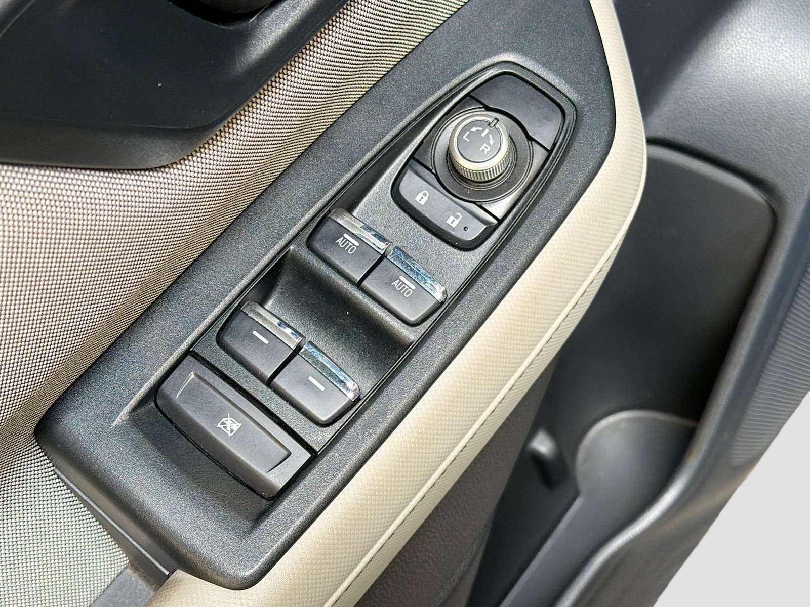 Used 2025 Subaru Forester Premium AWD/4WD image 17