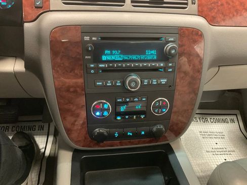 Used 2008 Chevrolet Tahoe LT w/ LT Preferred Equipment Group AWD/4WD image 18