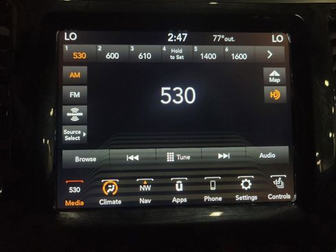 Used 2019 Jeep Cherokee Limited w/ Luxury Group AWD/4WD image 25