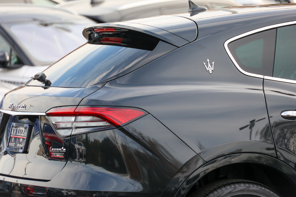 Used 2023 Maserati Levante GT AWD/4WD image 23