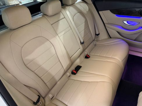 Used 2021 Mercedes-Benz GLC 300 4MATIC image 40