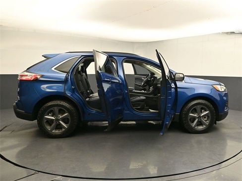 Used 2022 Ford Edge SEL w/ Sport Appearance Package image 34