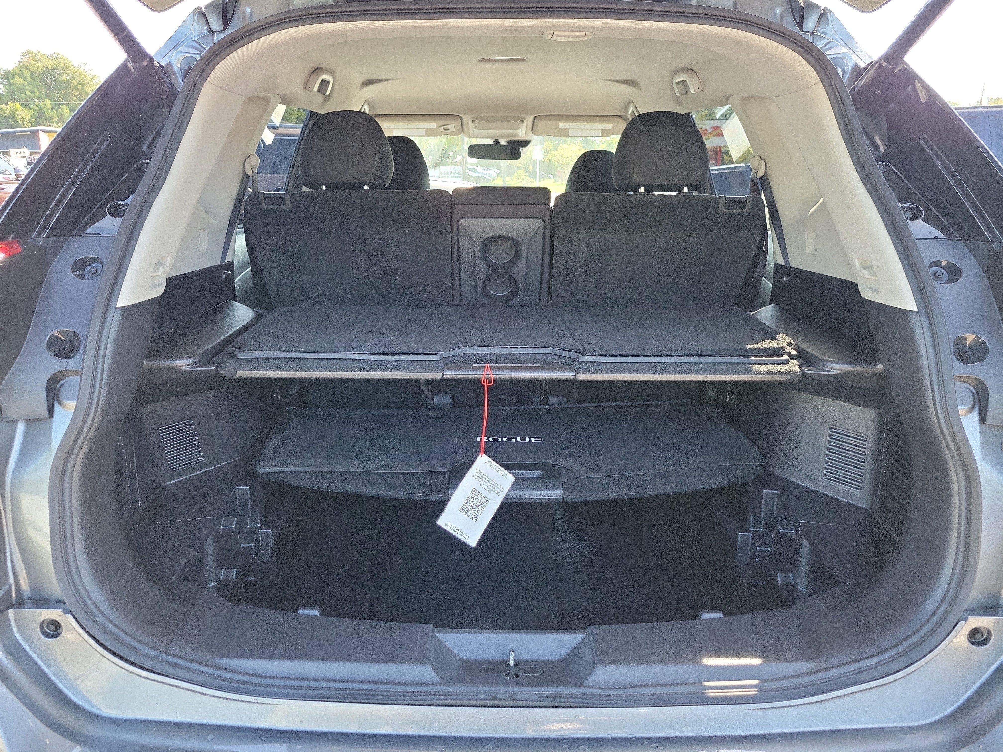 Used 2019 Nissan Rogue SV AWD/4WD image 13