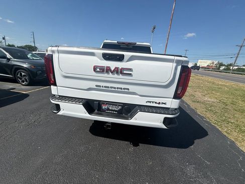 Used 2023 GMC Sierra 1500 AT4X AWD/4WD image 4