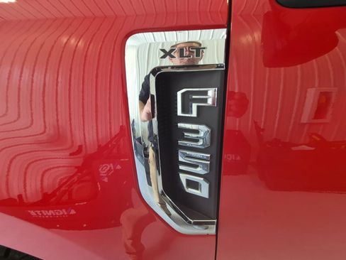 Used 2020 Ford F350 XLT w/ XLT Premium Package AWD/4WD image 46