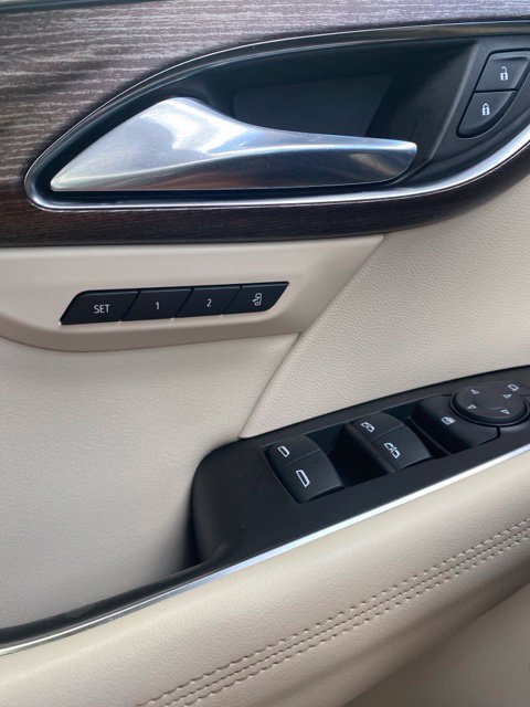 Used 2021 Buick Envision Avenir w/ Technology Package II FWD image 29