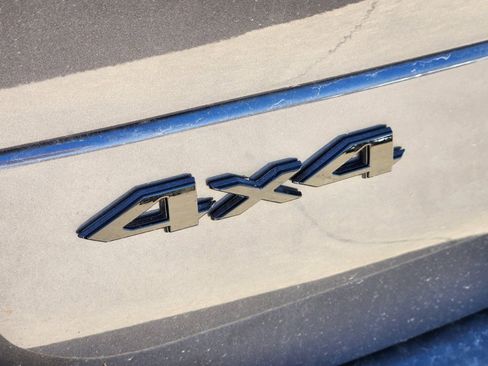 New 2025 Jeep Grand Cherokee L Laredo image 10