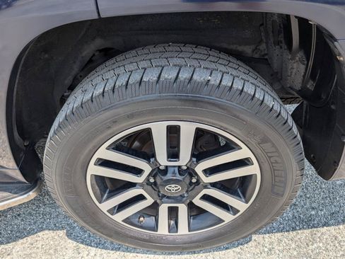 Used 2014 Toyota 4Runner Limited AWD/4WD image 10