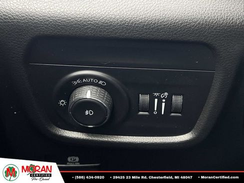 Used 2023 Jeep Grand Cherokee Overland AWD/4WD image 26