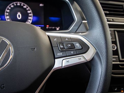 Certified 2023 Volkswagen Tiguan S image 38