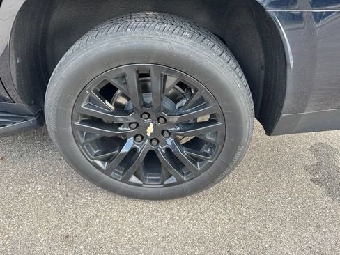 Used 2023 Chevrolet Tahoe Premier AWD/4WD image 7