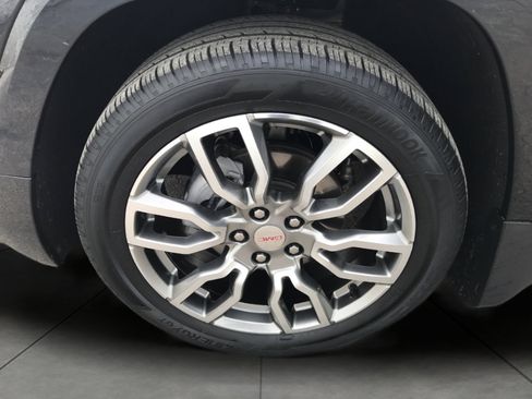 Certified 2023 GMC Terrain Denali w/ Denali Premium Package AWD/4WD image 27