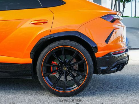 Used 2022 Lamborghini Urus image 5
