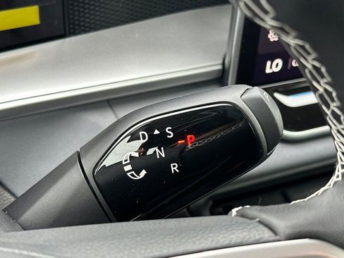 New 2026 Volkswagen Tiguan SE AWD/4WD image 20