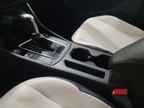 Used 2019 Volkswagen Jetta R-Line image 26