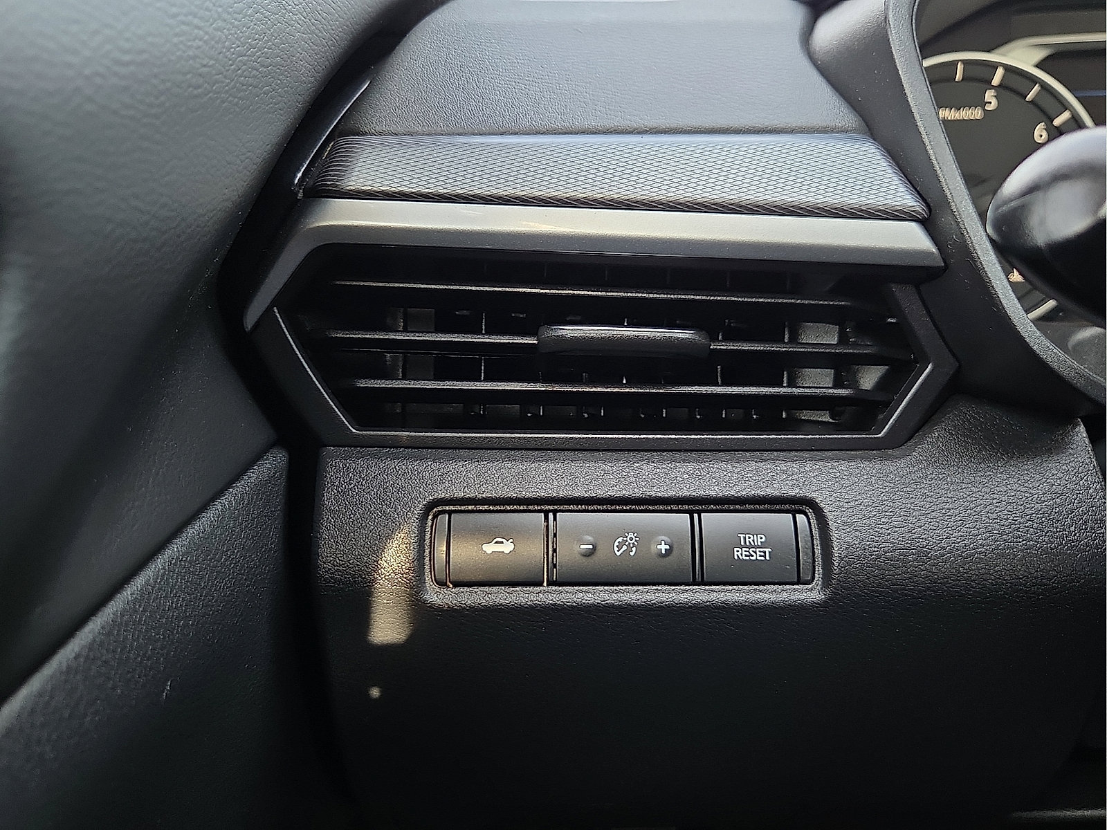 Used 2023 Nissan Altima 2.5 SR FWD image 20