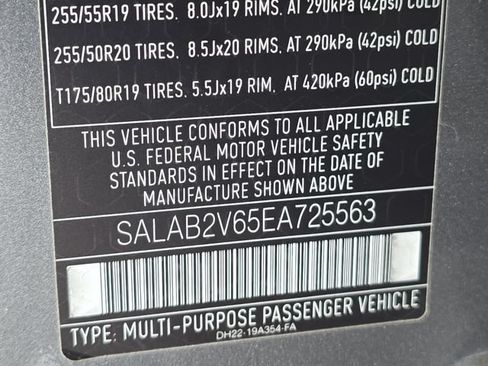 Used 2014 Land Rover LR4 AWD/4WD image 37