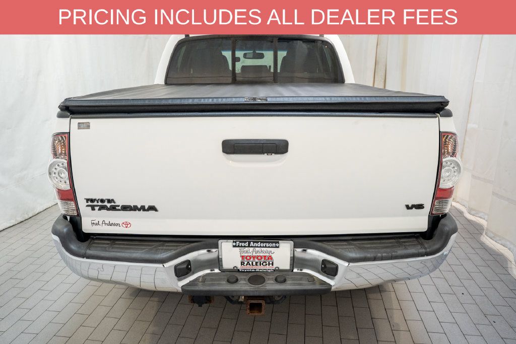 Used 2015 Toyota Tacoma 4x4 Double Cab w/ Limited Package image 5