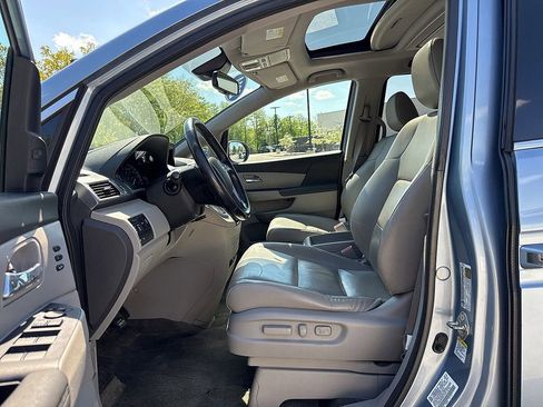 Used 2014 Honda Odyssey Touring image 15