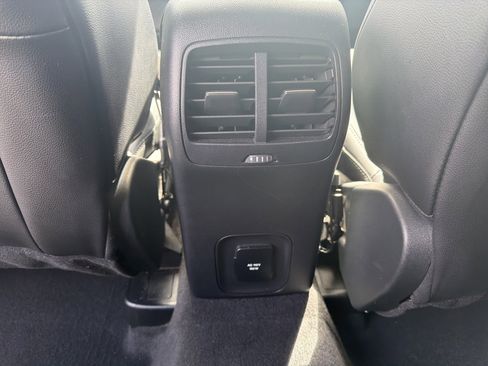 Used 2020 Ford Escape Titanium AWD/4WD image 26
