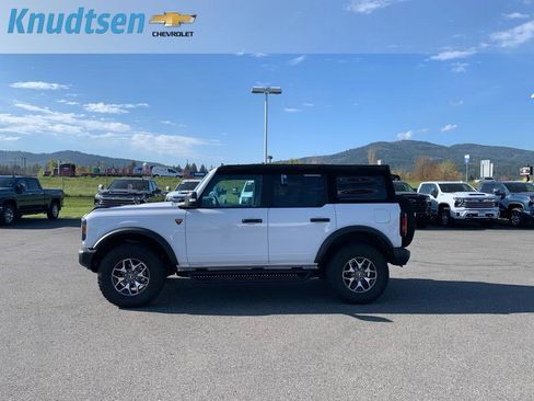 Used 2023 Ford Bronco Badlands AWD/4WD image 4