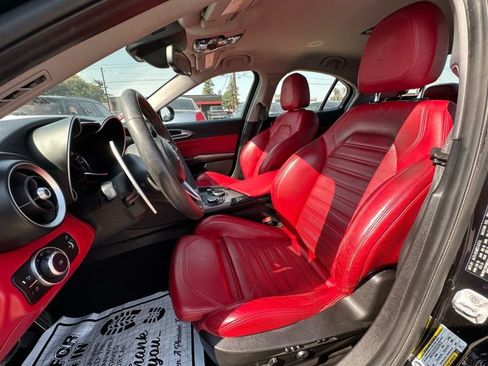 Used 2019 Alfa Romeo Giulia Ti Sport w/ Quick Order Package 22S Sport AWD/4WD image 13