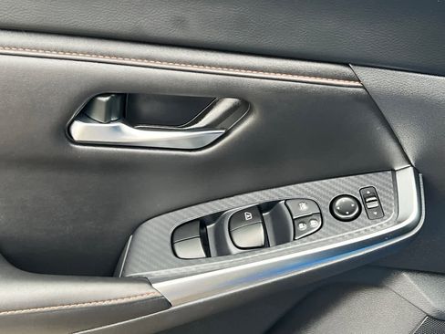 Used 2023 Nissan Sentra SR w/ Electronics Package image 13