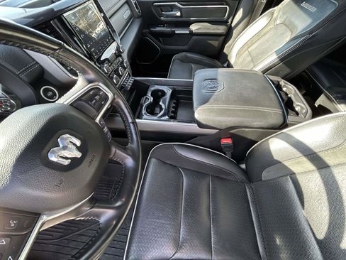 Used 2022 RAM 1500 Laramie w/ Sport Appearance Package image 10