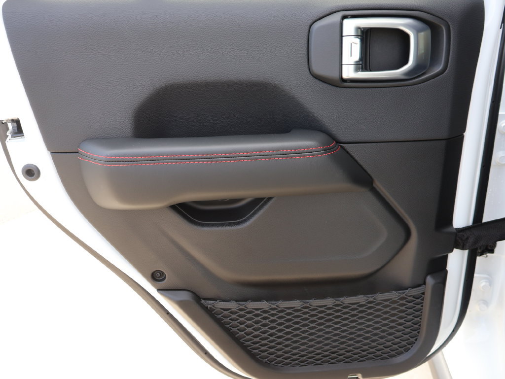 Used 2026 Jeep Wrangler Unlimited Rubicon AWD/4WD image 16