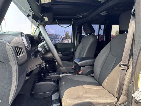 Used 2016 Jeep Wrangler Unlimited Sport AWD/4WD image 13