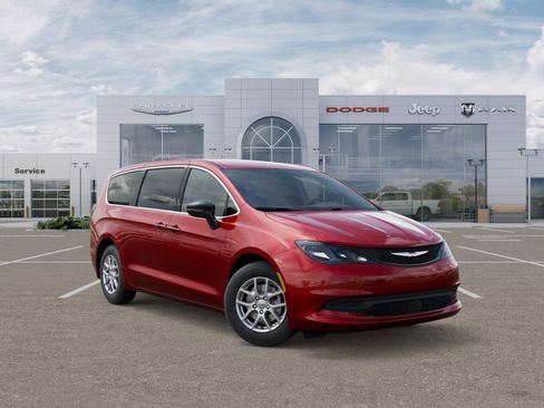 New 2026 Chrysler Voyager LX image 5
