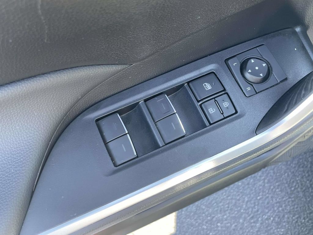 Used 2025 Toyota RAV4 XLE Premium FWD image 20