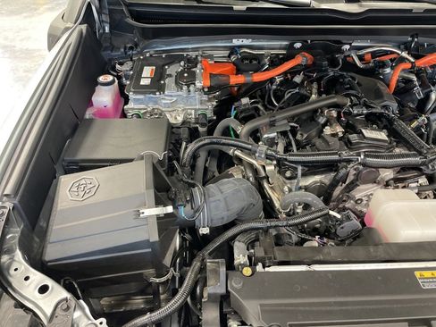 Used 2025 Toyota Tacoma 4x4 Double Cab Hybrid image 36