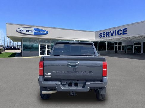 Used 2024 Toyota Tacoma SR5 AWD/4WD image 7