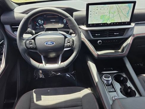 Certified 2025 Ford Explorer ST-Line AWD/4WD image 12